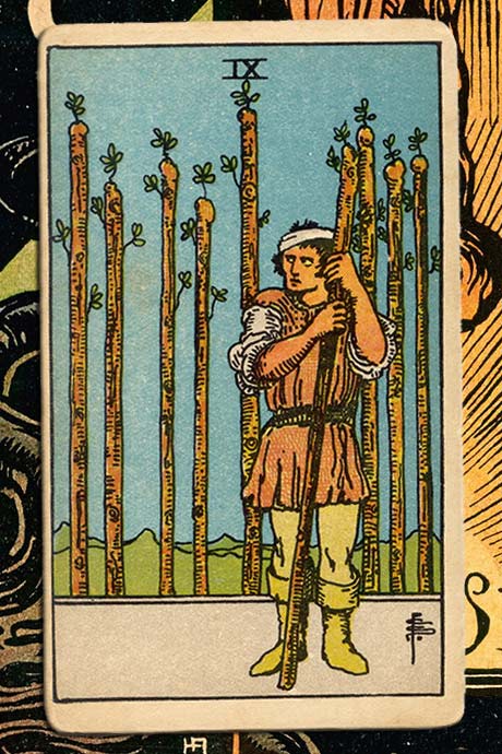 9 of Wands là gì? Ý nghĩa của lá bài 9 of Wands trong Tarot